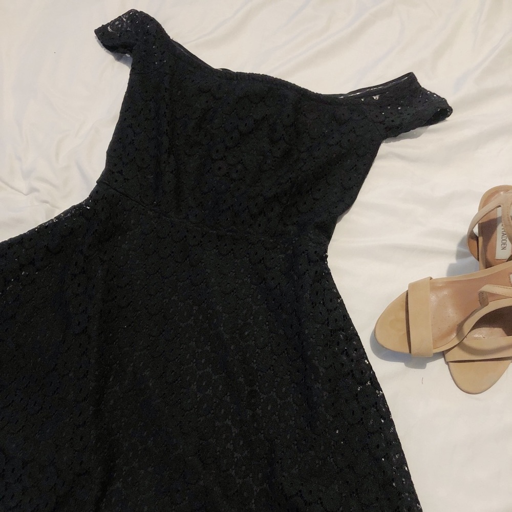 Off The Shoulder Dress- S